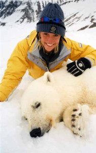 Michaela Strachan & Polar bear (Photo Credit Michaela Strachan)