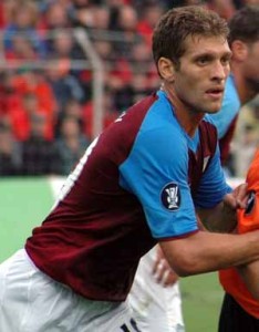 Friends of Aston Villa skipper Stiliyan Petrov are to host a huge charity match in his honour 